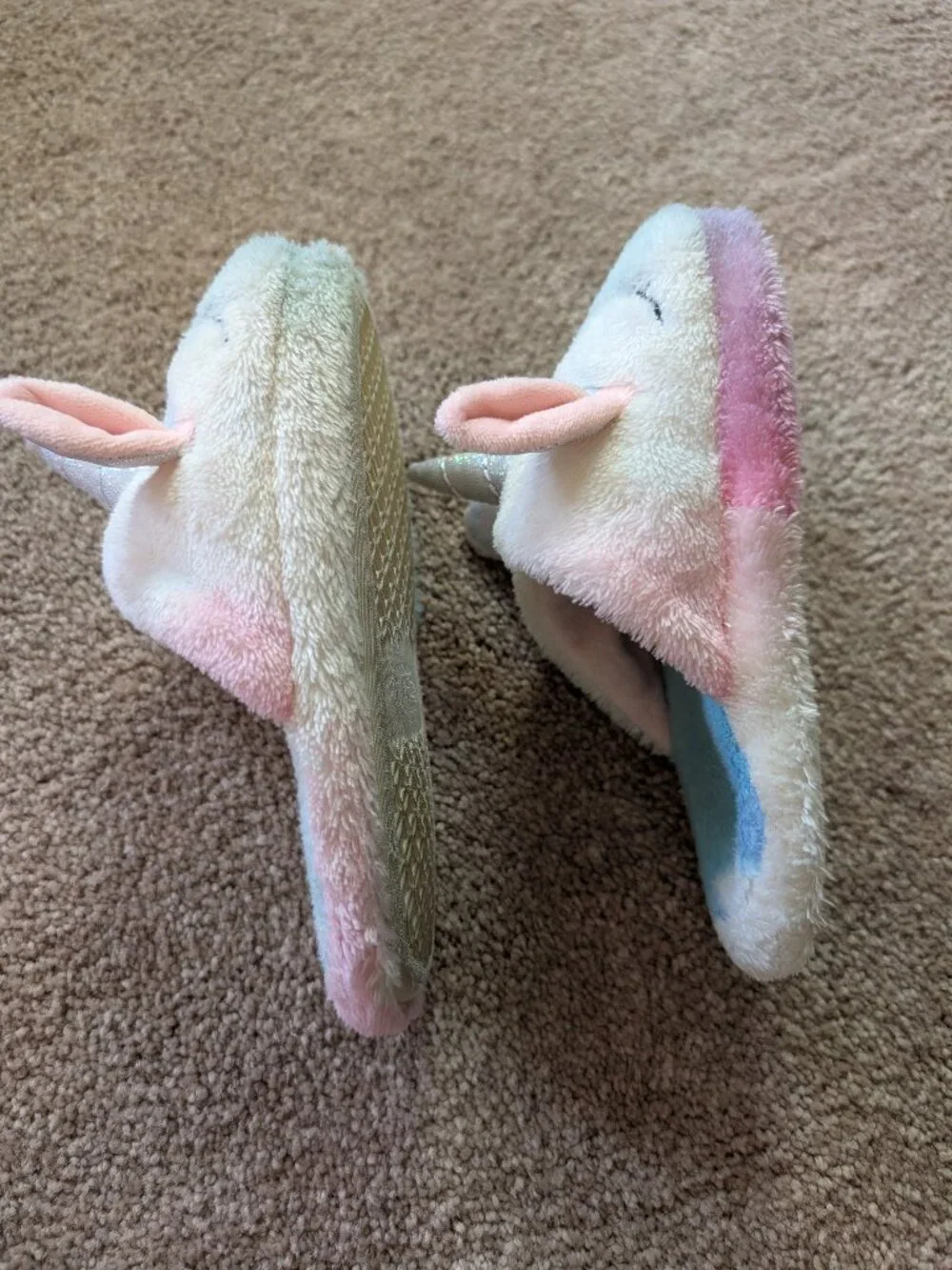 Unicorn robe and slippers size 4-5. Pink blue stars